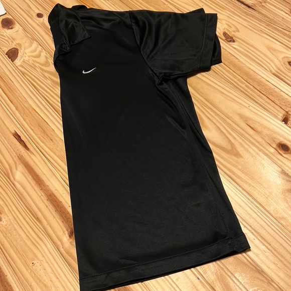 XL Nike shirt - Picture 2 of 5